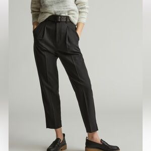EVERLANE Draper Tapered Pant in Buttersmooth size 8